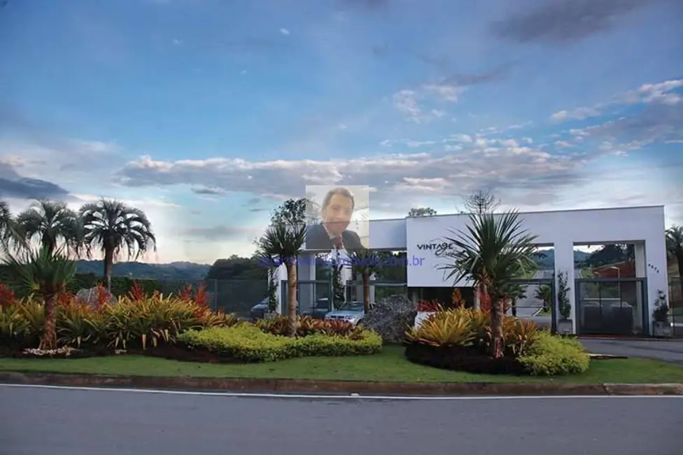 Foto 3 de Casa de Condomínio com 4 quartos à venda, 360m2 em Chácaras São Carlos, Cotia - SP