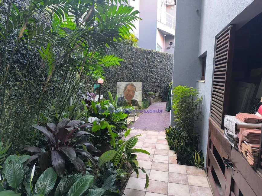 Casa de Condomínio com 3 quartos à venda e para alugar, 323m2 em Transurb, Itapevi - SP - imagem 8 Foto 8 de Casa de Condomínio com 3 quartos à venda e para alugar, 323m2 em Transurb, Itapevi - SP