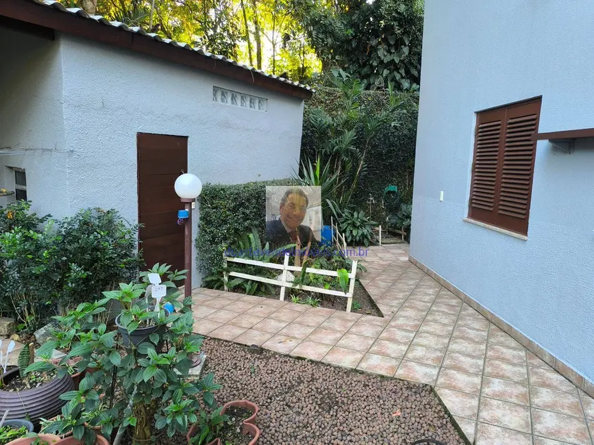 Casa de Condomínio com 3 quartos à venda e para alugar, 323m2 em Transurb, Itapevi - SP - imagem 9 Foto 9 de Casa de Condomínio com 3 quartos à venda e para alugar, 323m2 em Transurb, Itapevi - SP