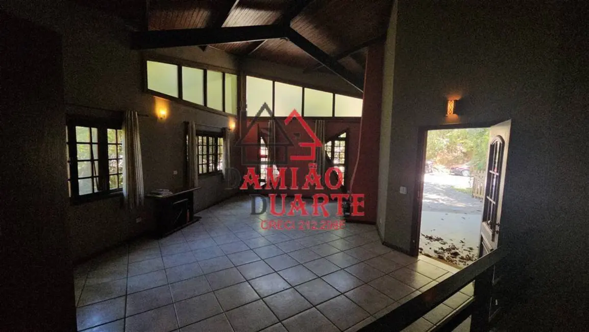 Casa de Condomínio com 3 quartos à venda e para alugar, 230m2 em Transurb, Itapevi - SP - imagem 5 Foto 5 de Casa de Condomínio com 3 quartos à venda e para alugar, 230m2 em Transurb, Itapevi - SP