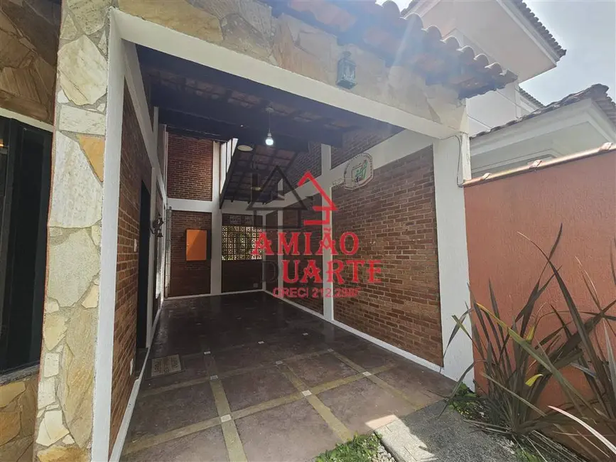Foto 4 de Casa de Condomínio com 3 quartos para alugar, 220m2 em Transurb, Itapevi - SP