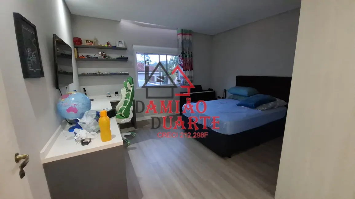 Foto 8 de Casa de Condomínio com 3 quartos à venda, 340m2 em Transurb, Itapevi - SP