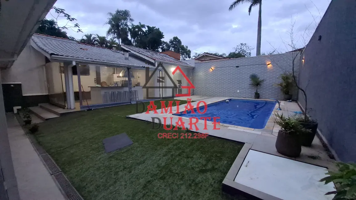 Foto 2 de Casa de Condomínio com 3 quartos à venda, 340m2 em Transurb, Itapevi - SP