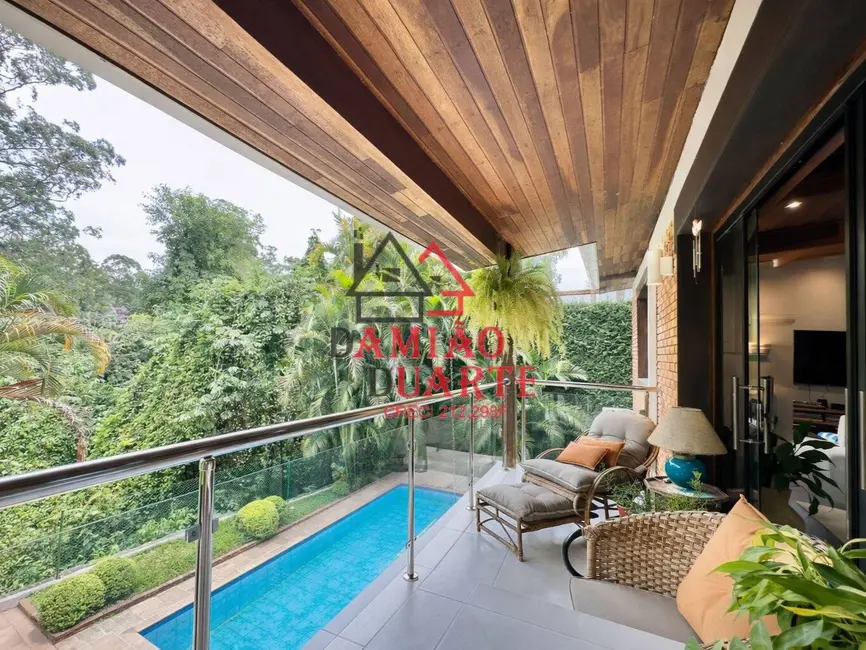 Casa de Condomínio com 4 quartos à venda, 426m2 em São Paulo II, Cotia - SP - imagem 5 Foto 5 de Casa de Condomínio com 4 quartos à venda, 426m2 em São Paulo II, Cotia - SP