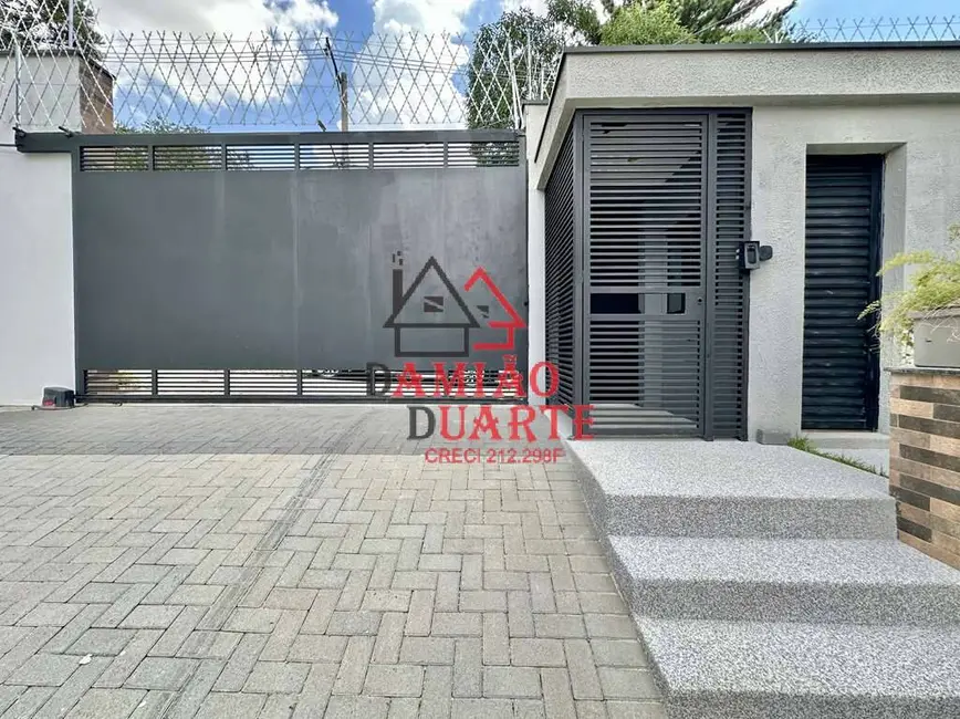 Casa de Condomínio com 3 quartos à venda, 326m2 em Chácara do Refúgio, Carapicuiba - SP - imagem 8 Foto 8 de Casa de Condomínio com 3 quartos à venda, 326m2 em Chácara do Refúgio, Carapicuiba - SP