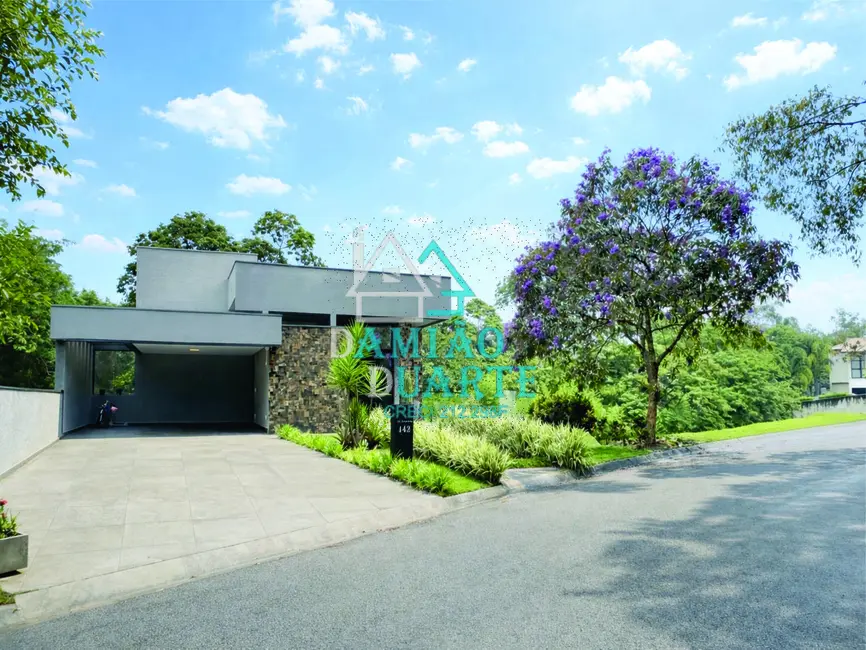 Foto 1 de Casa de Condomínio com 3 quartos à venda, 329m2 em Jardim do Golf I, Jandira - SP