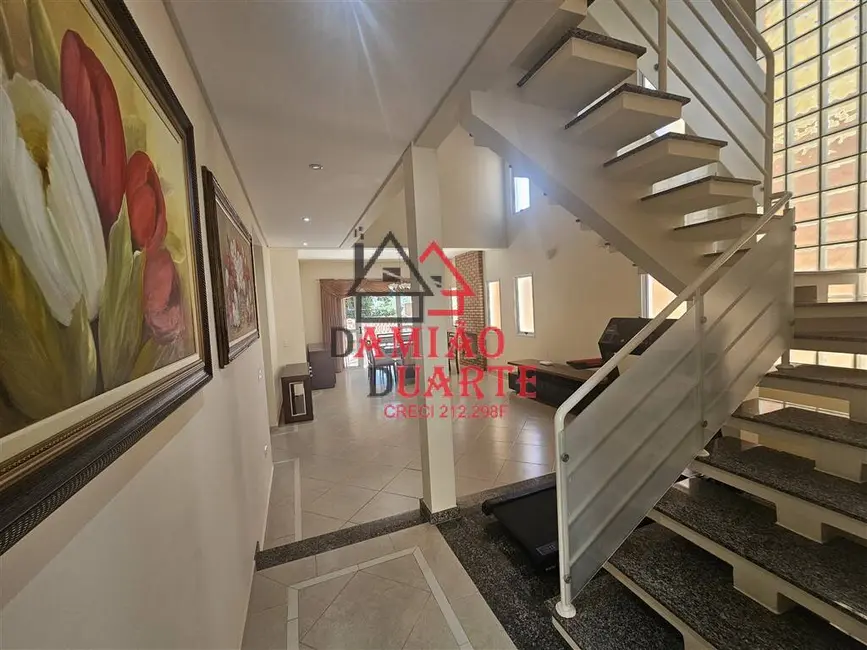 Casa de Condomínio com 3 quartos à venda, 260m2 em Transurb, Itapevi - SP - imagem 6 Foto 6 de Casa de Condomínio com 3 quartos à venda, 260m2 em Transurb, Itapevi - SP