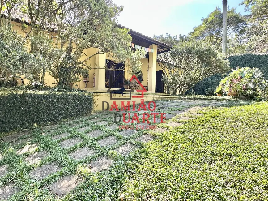 Casa de Condomínio com 5 quartos à venda, 302m2 em Jardim Colibri, Embu Das Artes - SP - imagem 9 Foto 9 de Casa de Condomínio com 5 quartos à venda, 302m2 em Jardim Colibri, Embu Das Artes - SP