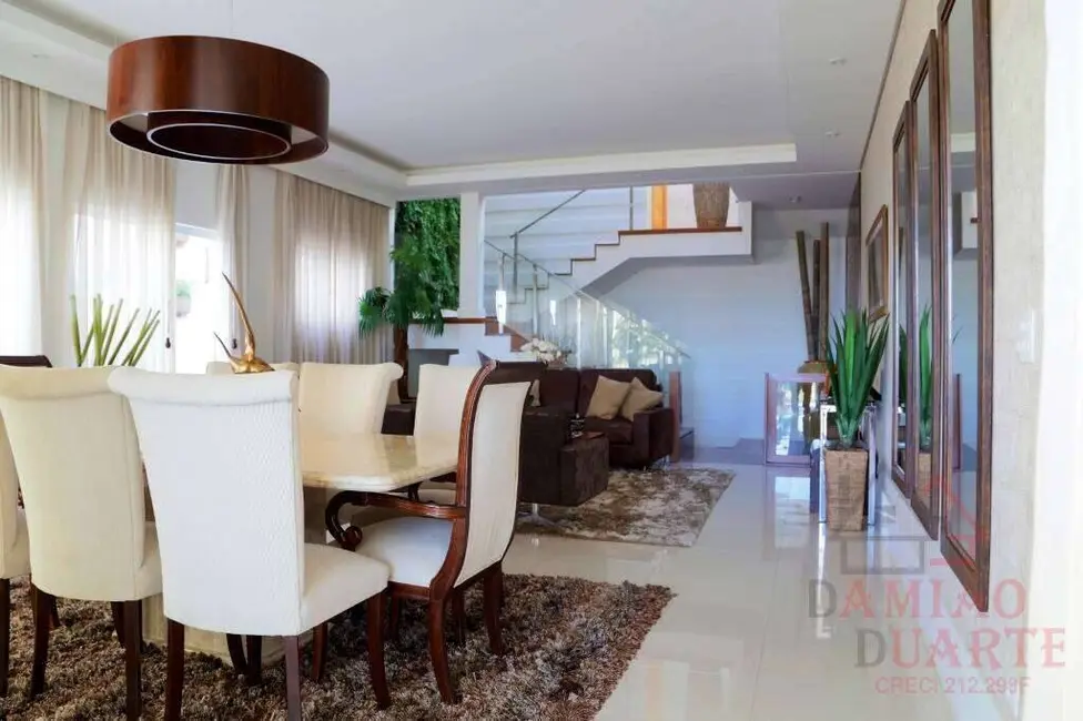 Casa de Condomínio com 3 quartos à venda, 555m2 em Golf Gardens, Carapicuiba - SP - imagem 5 Foto 5 de Casa de Condomínio com 3 quartos à venda, 555m2 em Golf Gardens, Carapicuiba - SP