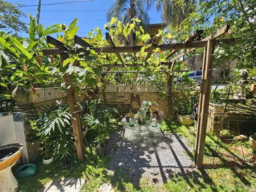 Casa com 3 quartos à venda e para alugar, 141m2 em Jardim Atalaia, Cotia - SP - imagem 5 Foto 5 de Casa com 3 quartos à venda e para alugar, 141m2 em Jardim Atalaia, Cotia - SP