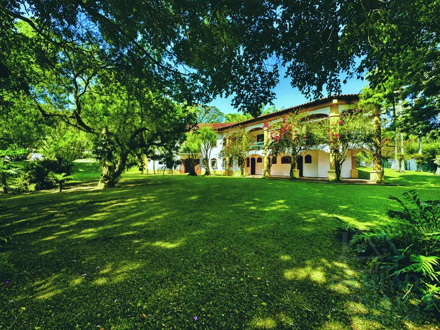 Foto 2 de Casa de Condomínio com 4 quartos à venda, 777m2 em Chácara Granja Velha, Carapicuiba - SP