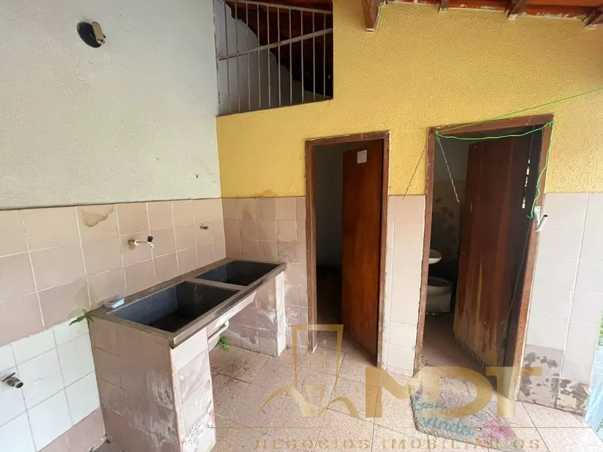 Casa com 7 quartos à venda, 549m2 em Jardim dos Comerciários (Venda Nova), Belo Horizonte - MG - imagem 9 Foto 9 de Casa com 7 quartos à venda, 549m2 em Jardim dos Comerciários (Venda Nova), Belo Horizonte - MG