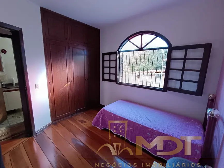 Casa com 4 quartos à venda, 314m2 em Eymard, Belo Horizonte - MG - imagem 6 Foto 6 de Casa com 4 quartos à venda, 314m2 em Eymard, Belo Horizonte - MG