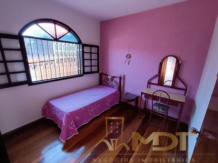 Casa com 4 quartos à venda, 314m2 em Eymard, Belo Horizonte - MG - imagem 9 Foto 9 de Casa com 4 quartos à venda, 314m2 em Eymard, Belo Horizonte - MG