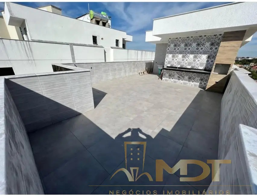 Apartamento com 5 quartos à venda, 167m2 em Heliópolis, Belo Horizonte - MG - imagem 6 Foto 6 de Apartamento com 5 quartos à venda, 167m2 em Heliópolis, Belo Horizonte - MG