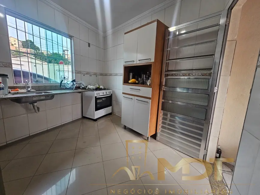 Casa com 3 quartos à venda, 140m2 em Santa Mônica, Belo Horizonte - MG - imagem 5 Foto 5 de Casa com 3 quartos à venda, 140m2 em Santa Mônica, Belo Horizonte - MG