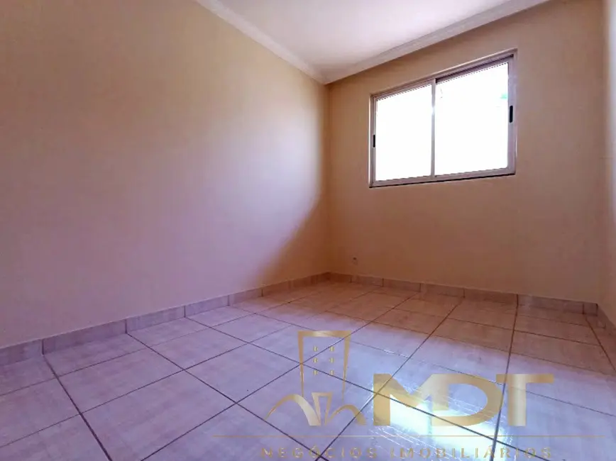 Foto 8 de Casa com 2 quartos à venda, 58m2 em Contagem - MG