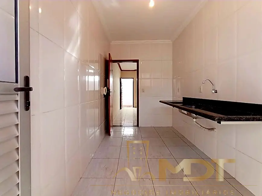 Foto 5 de Casa com 2 quartos à venda, 58m2 em Contagem - MG