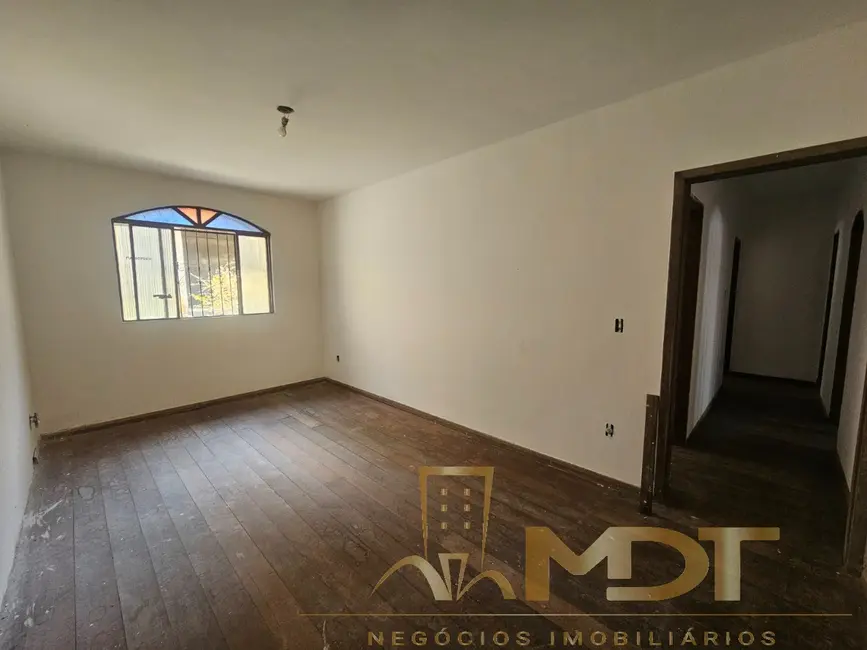 Foto 8 de Casa com 4 quartos à venda, 232m2 em Copacabana, Belo Horizonte - MG