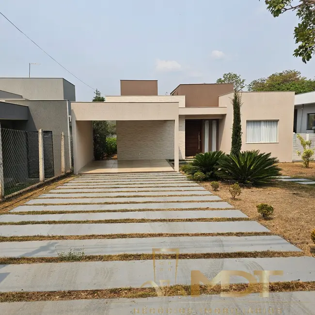 Foto 1 de Casa de Condomínio com 4 quartos à venda, 250m2 em Lagoa Santa - MG