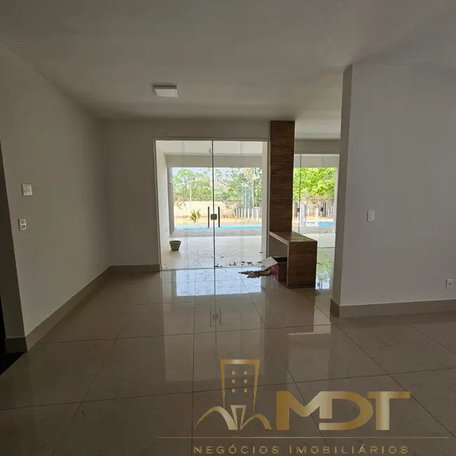 Foto 2 de Casa de Condomínio com 4 quartos à venda, 250m2 em Lagoa Santa - MG