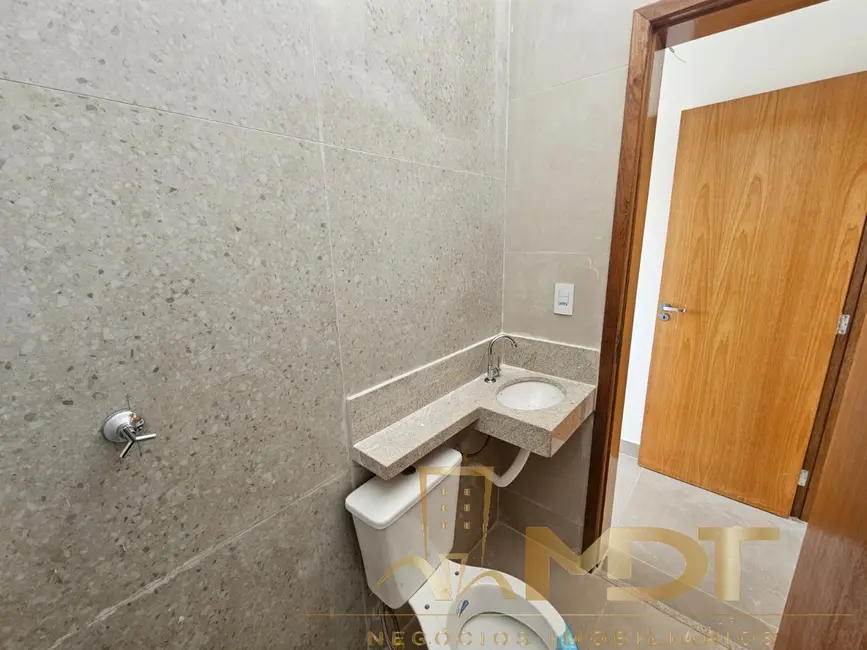 Casa com 2 quartos à venda, 118m2 em Piratininga (Venda Nova), Belo Horizonte - MG - imagem 2 Foto 2 de Casa com 2 quartos à venda, 118m2 em Piratininga (Venda Nova), Belo Horizonte - MG