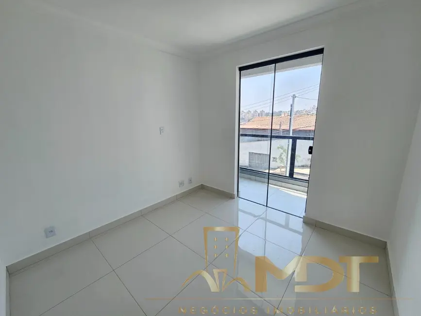 Casa com 2 quartos à venda, 110m2 em São João Batista (Venda Nova), Belo Horizonte - MG - imagem 6 Foto 6 de Casa com 2 quartos à venda, 110m2 em São João Batista (Venda Nova), Belo Horizonte - MG