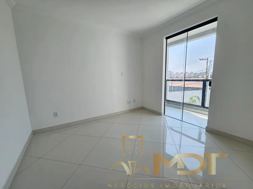 Casa com 2 quartos à venda, 110m2 em São João Batista (Venda Nova), Belo Horizonte - MG - imagem 8 Foto 8 de Casa com 2 quartos à venda, 110m2 em São João Batista (Venda Nova), Belo Horizonte - MG