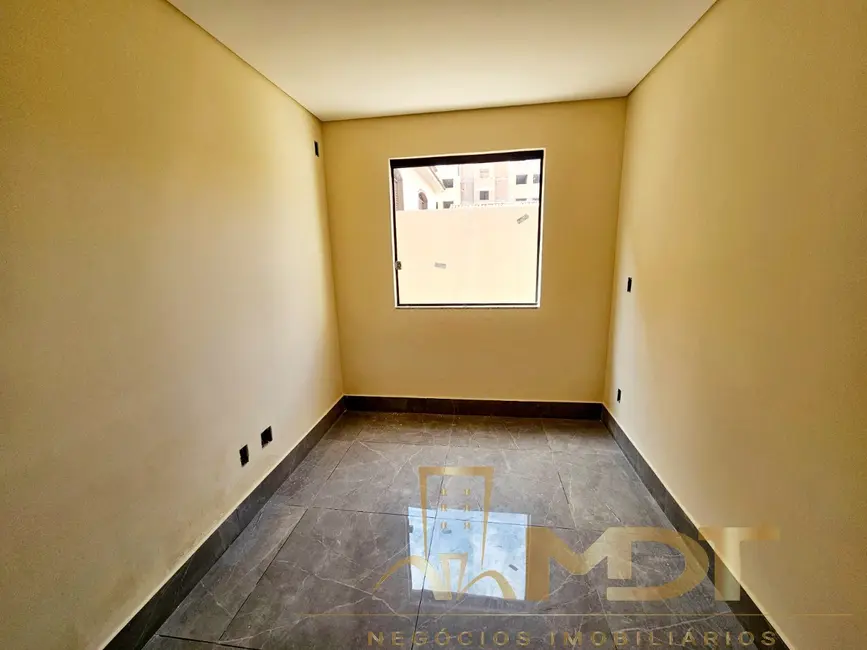Foto 6 de Apartamento com 3 quartos à venda, 86m2 em Planalto, Belo Horizonte - MG