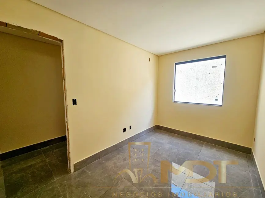Foto 3 de Apartamento com 3 quartos à venda, 86m2 em Planalto, Belo Horizonte - MG