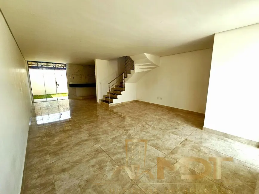 Foto 2 de Casa com 3 quartos à venda, 120m2 em Santa Branca, Belo Horizonte - MG