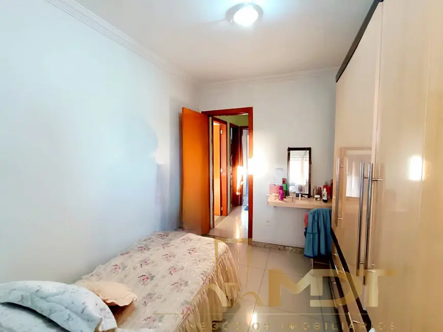 Foto 8 de Casa com 3 quartos à venda, 90m2 em Heliópolis, Belo Horizonte - MG