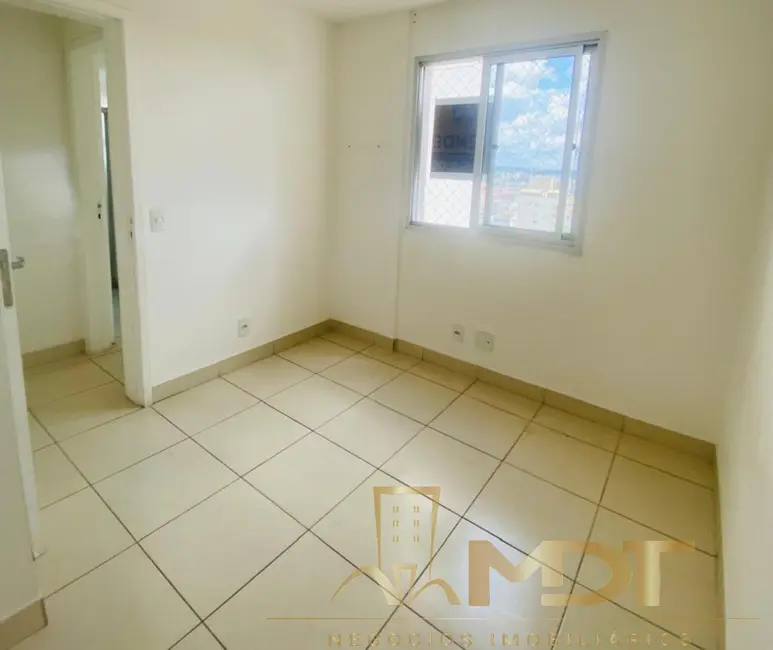 Foto 3 de Apartamento com 3 quartos à venda, 70m2 em Heliópolis, Belo Horizonte - MG