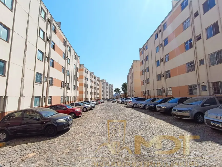 Apartamento com 2 quartos à venda, 60m2 em Heliópolis, Belo Horizonte - MG - imagem 3 Foto 3 de Apartamento com 2 quartos à venda, 60m2 em Heliópolis, Belo Horizonte - MG