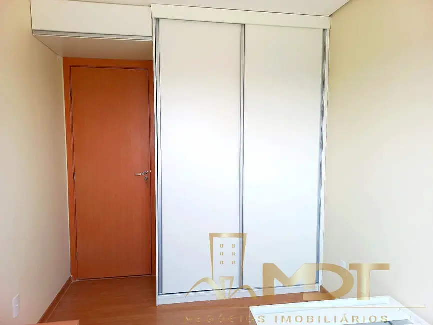 Foto 2 de Apartamento com 2 quartos à venda, 63m2 em Planalto, Belo Horizonte - MG