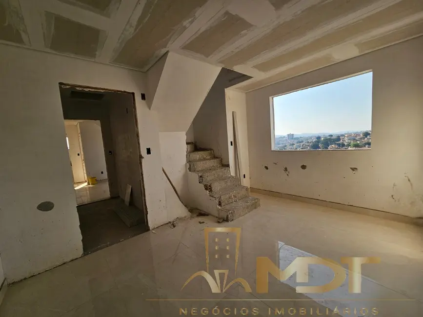 Foto 2 de Apartamento com 2 quartos à venda, 100m2 em Rio Branco, Belo Horizonte - MG