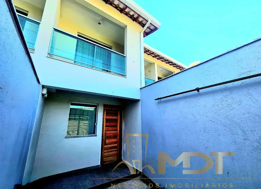 Foto 1 de Casa com 2 quartos à venda, 77m2 em Mantiqueira, Belo Horizonte - MG