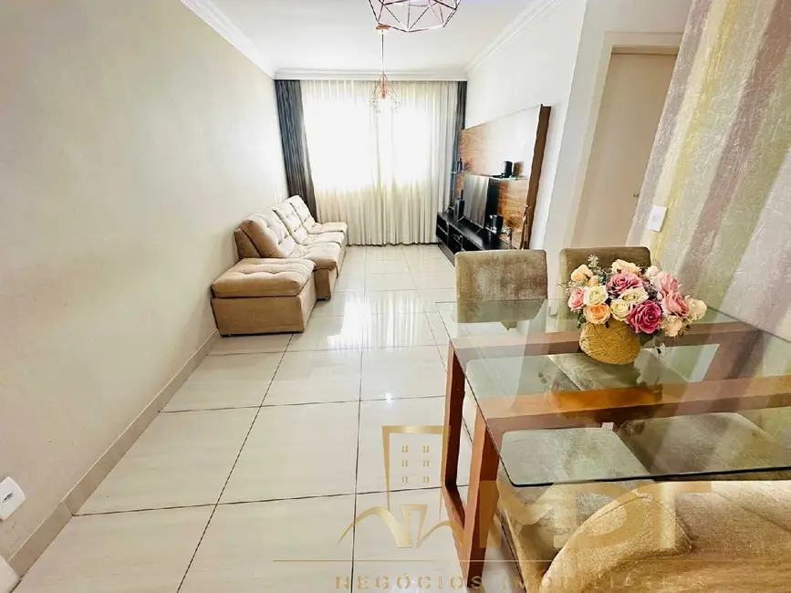 Foto 2 de Apartamento com 2 quartos à venda, 65m2 em Santa Amélia, Belo Horizonte - MG