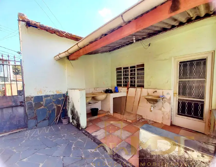 Foto 4 de Casa com 2 quartos à venda, 114m2 em Santa Cruz, Belo Horizonte - MG