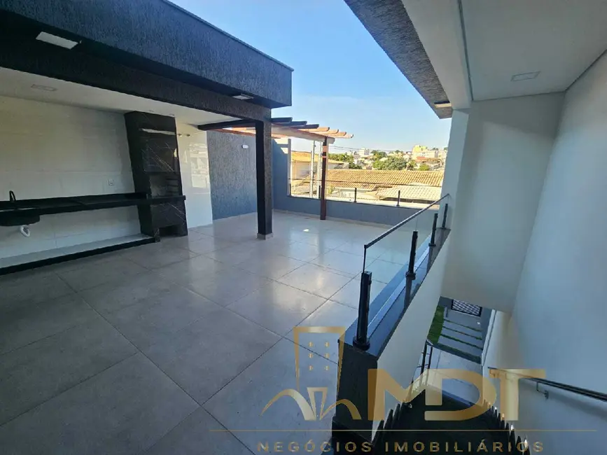 Casa com 3 quartos à venda, 190m2 em Santa Amélia, Belo Horizonte - MG - imagem 6 Foto 6 de Casa com 3 quartos à venda, 190m2 em Santa Amélia, Belo Horizonte - MG