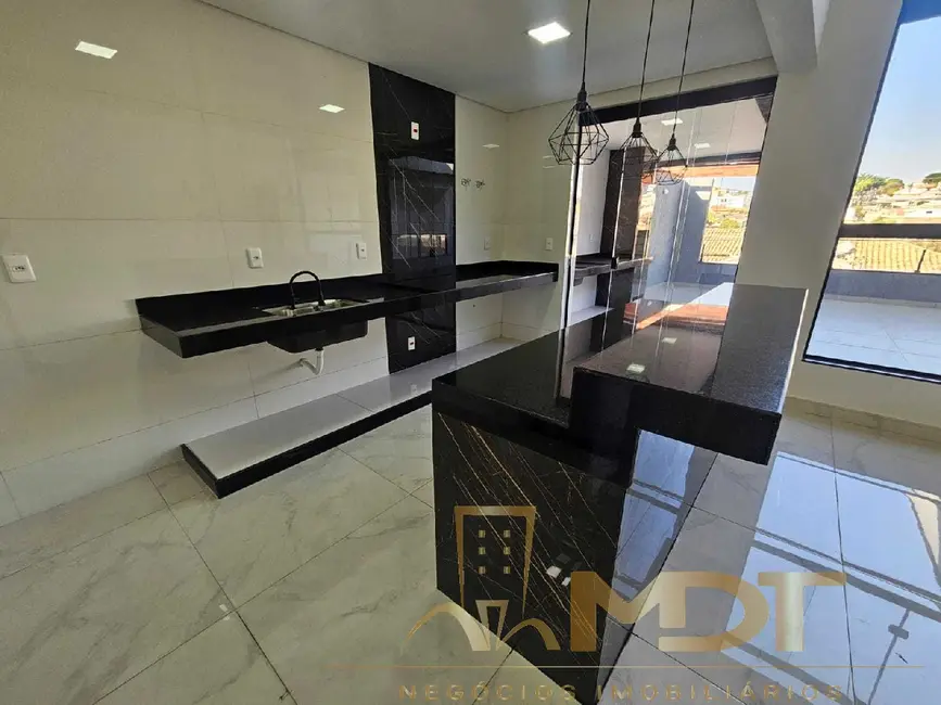 Casa com 3 quartos à venda, 190m2 em Santa Amélia, Belo Horizonte - MG - imagem 8 Foto 8 de Casa com 3 quartos à venda, 190m2 em Santa Amélia, Belo Horizonte - MG