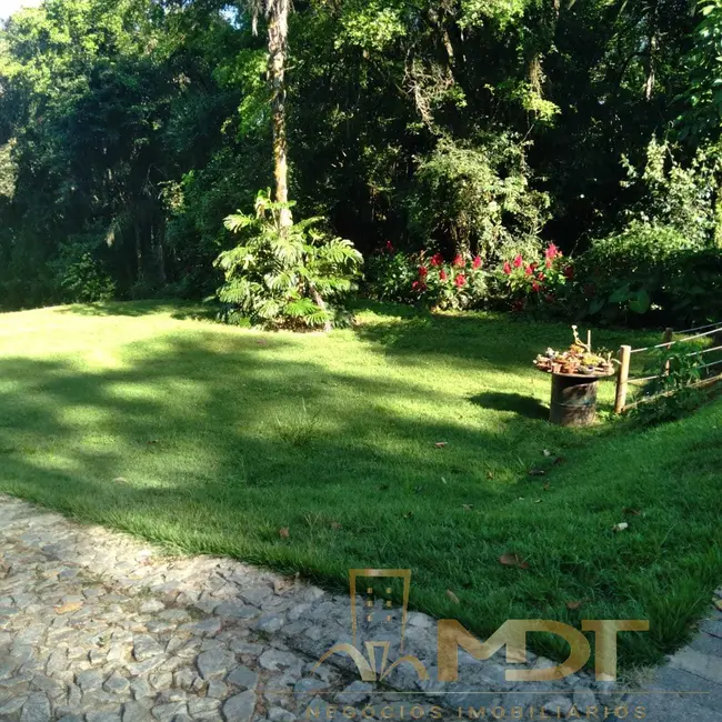 Foto 2 de Casa com 2 quartos à venda, 110m2 em Saraiva, Betim - MG