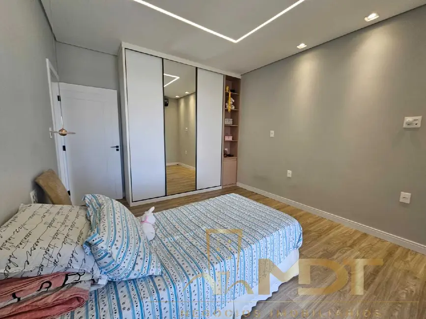 Casa com 5 quartos à venda, 310m2 em Itapoã, Belo Horizonte - MG - imagem 9 Foto 9 de Casa com 5 quartos à venda, 310m2 em Itapoã, Belo Horizonte - MG
