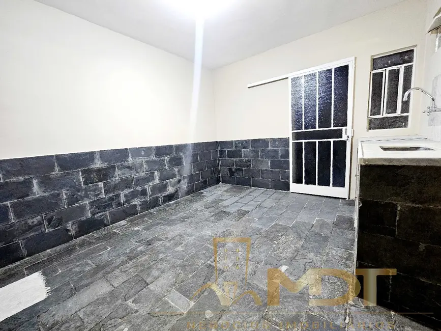 Casa com 3 quartos à venda, 130m2 em Campo Alegre, Belo Horizonte - MG - imagem 3 Foto 3 de Casa com 3 quartos à venda, 130m2 em Campo Alegre, Belo Horizonte - MG