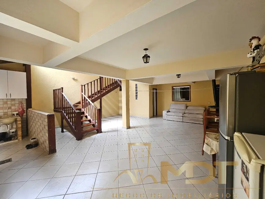 Casa com 4 quartos à venda, 145m2 em Santa Amélia, Belo Horizonte - MG - imagem 4 Foto 4 de Casa com 4 quartos à venda, 145m2 em Santa Amélia, Belo Horizonte - MG