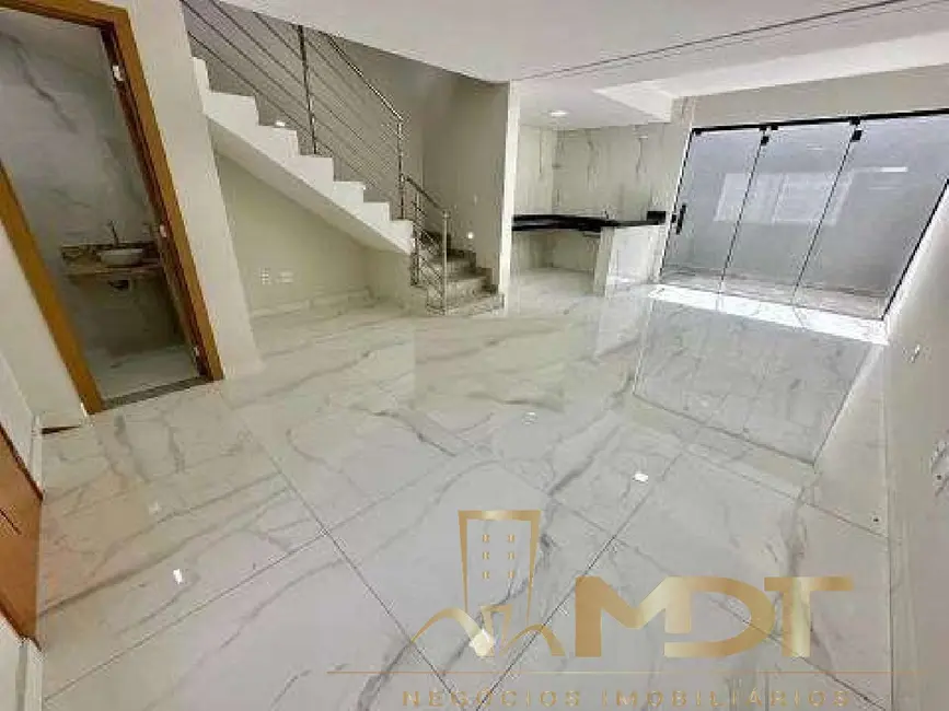 Casa com 3 quartos à venda, 128m2 em Santa Mônica, Belo Horizonte - MG - imagem 3 Foto 3 de Casa com 3 quartos à venda, 128m2 em Santa Mônica, Belo Horizonte - MG
