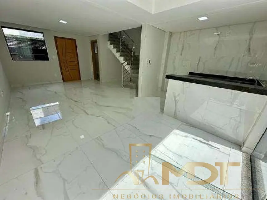 Casa com 3 quartos à venda, 128m2 em Santa Mônica, Belo Horizonte - MG - imagem 1 Foto 1 de Casa com 3 quartos à venda, 128m2 em Santa Mônica, Belo Horizonte - MG