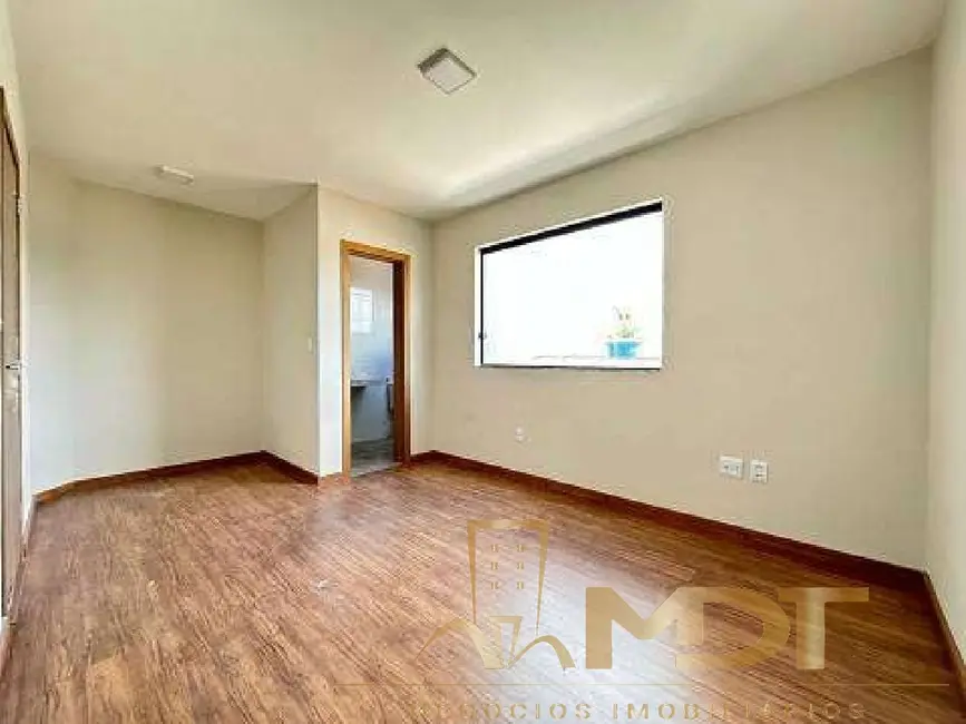 Casa com 3 quartos à venda, 128m2 em Santa Mônica, Belo Horizonte - MG - imagem 7 Foto 7 de Casa com 3 quartos à venda, 128m2 em Santa Mônica, Belo Horizonte - MG