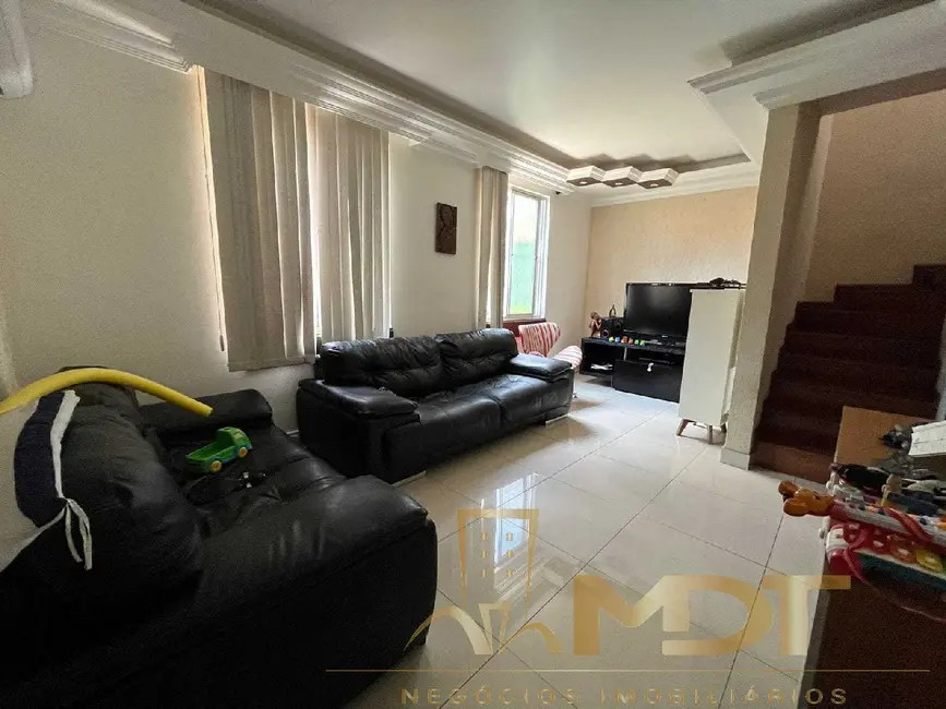 Foto 4 de Casa com 4 quartos à venda, 178m2 em Santa Mônica, Belo Horizonte - MG