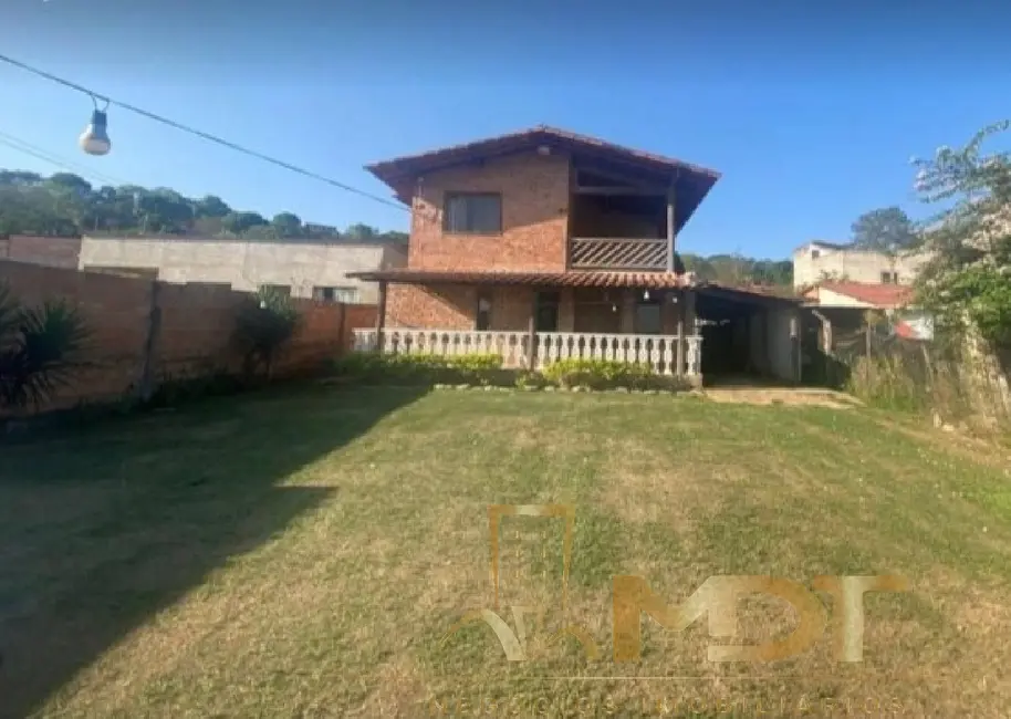 Foto 1 de Casa com 5 quartos à venda, 190m2 em Confins - MG